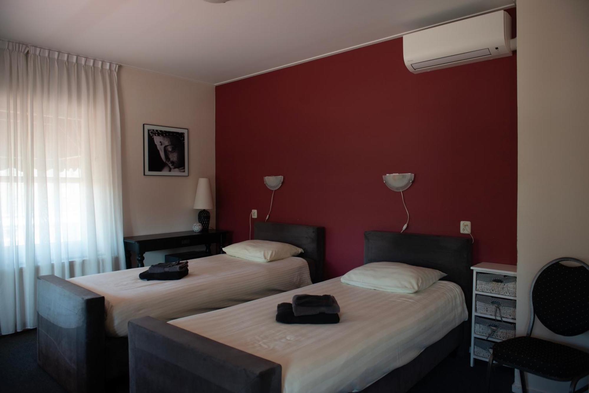 Sexbierum Hotel De Harmonie מראה חיצוני תמונה