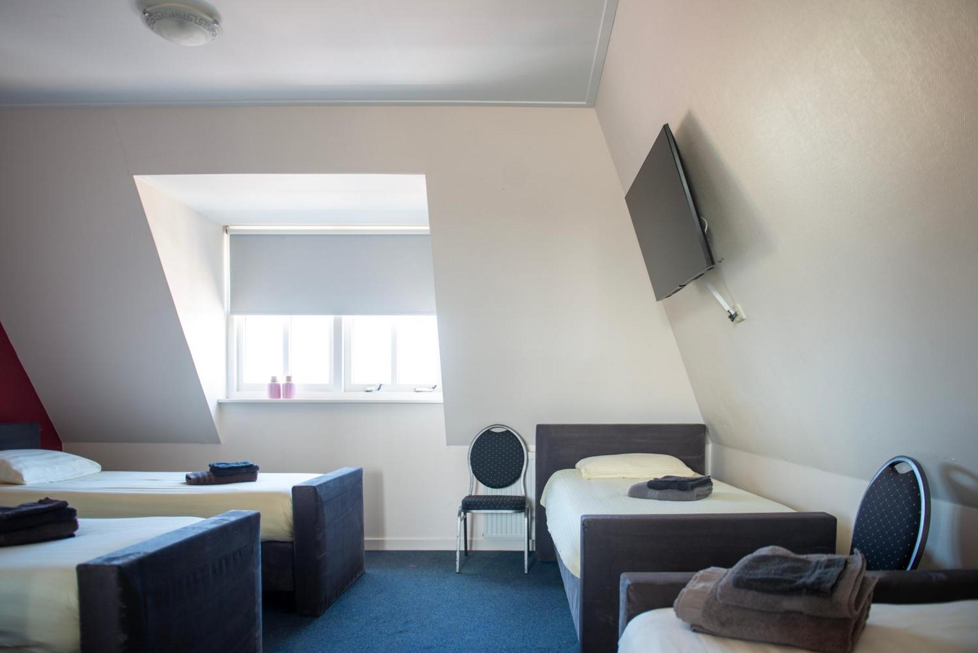 Sexbierum Hotel De Harmonie מראה חיצוני תמונה