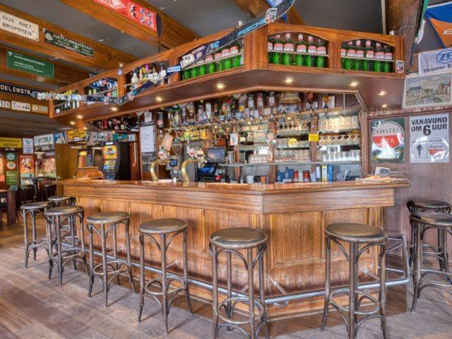 Sexbierum Hotel De Harmonie מראה חיצוני תמונה