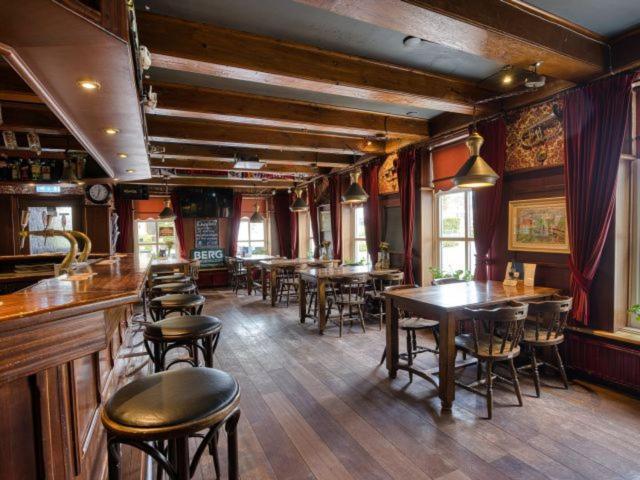 Sexbierum Hotel De Harmonie מראה חיצוני תמונה