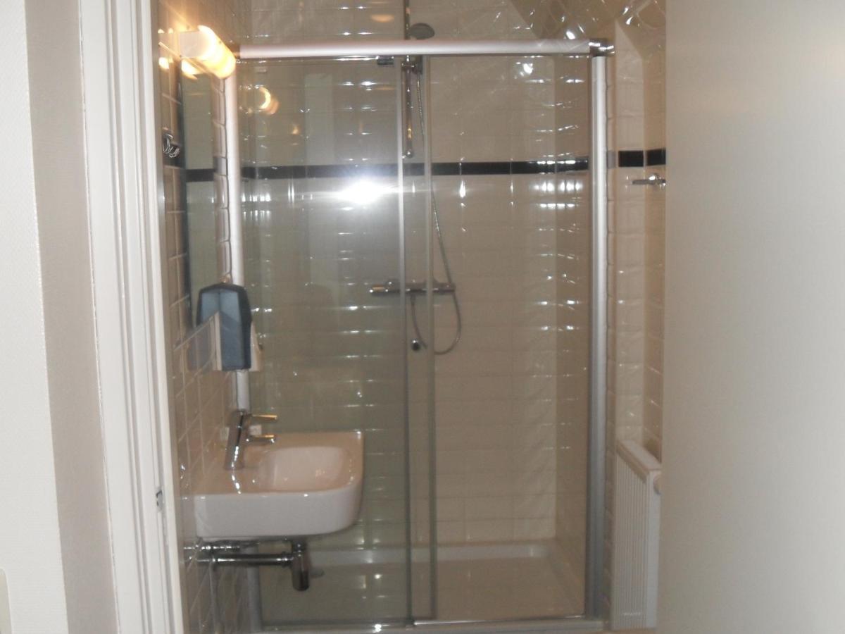 Sexbierum Hotel De Harmonie מראה חיצוני תמונה